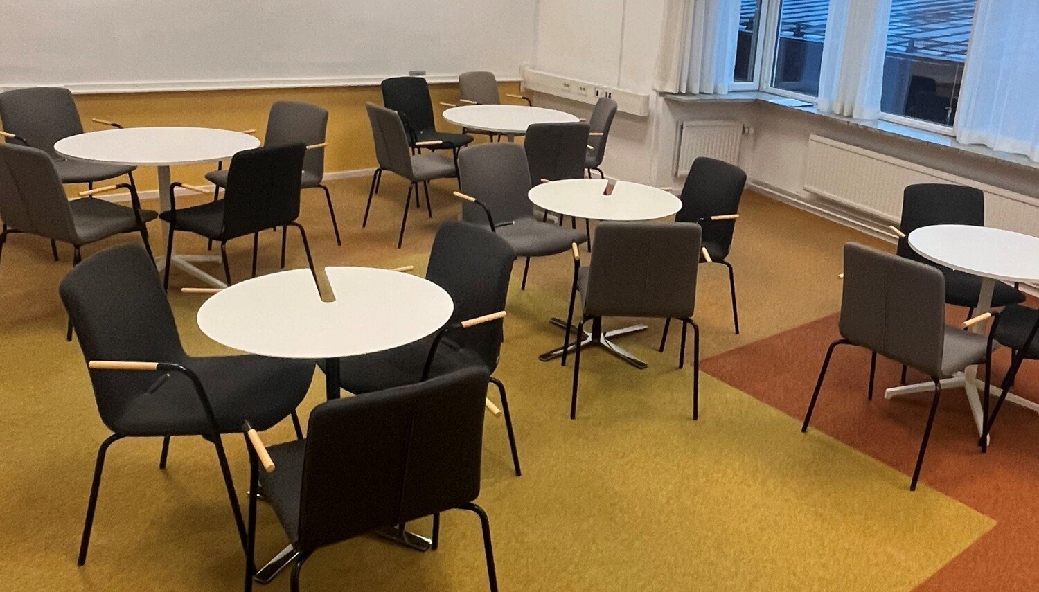 Dekorativ bild hur rummet är möblerat