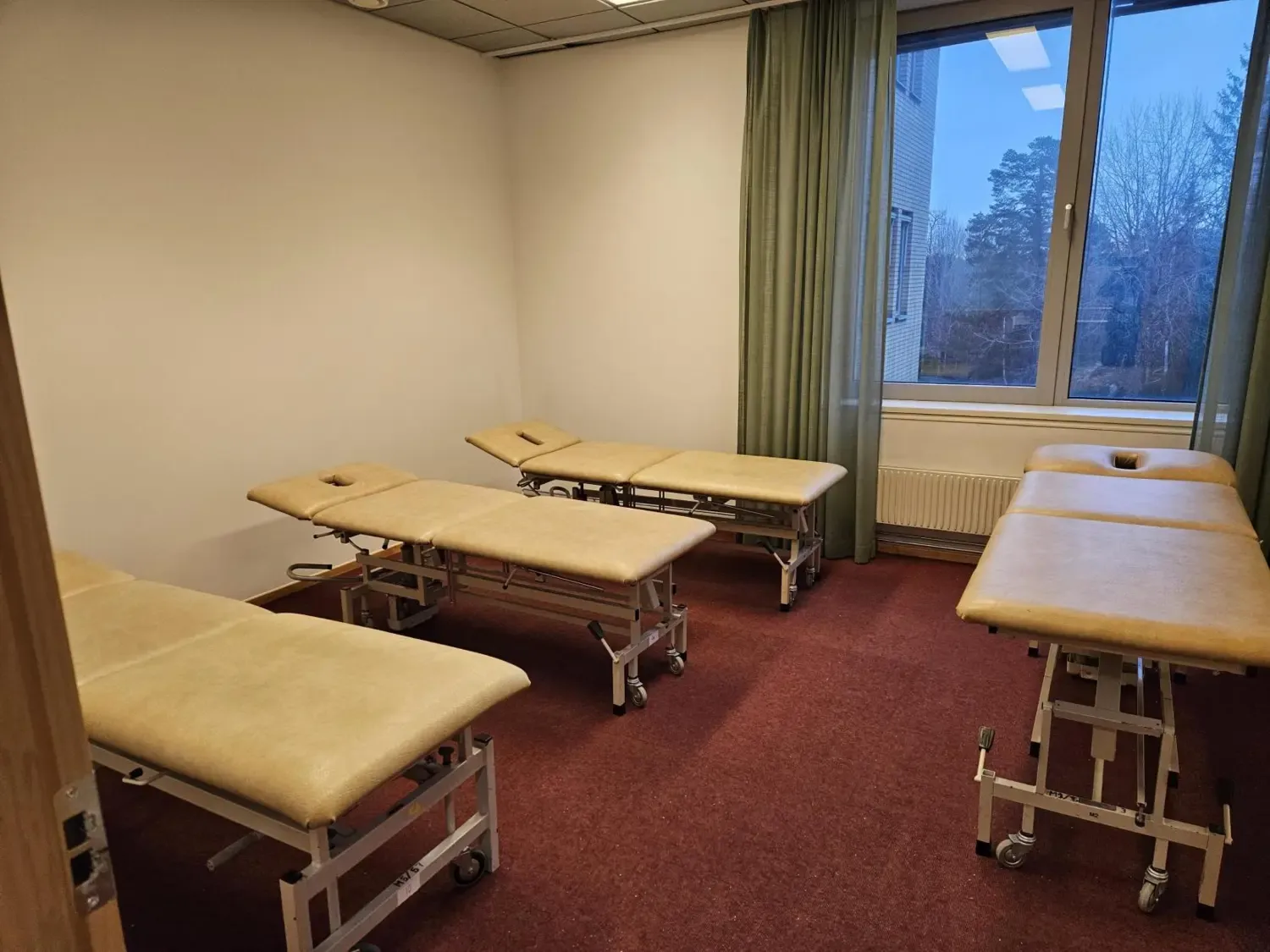 Metodikrum med 4 st britsar i.