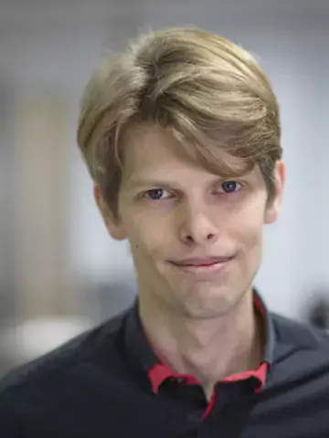 Kristoffer Sahlholm portrait, photographer Mattias Pettersson